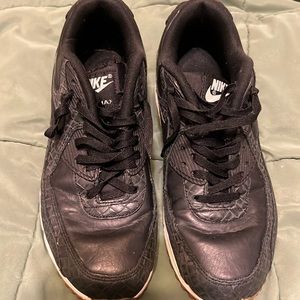 Nike Air Max size 7.